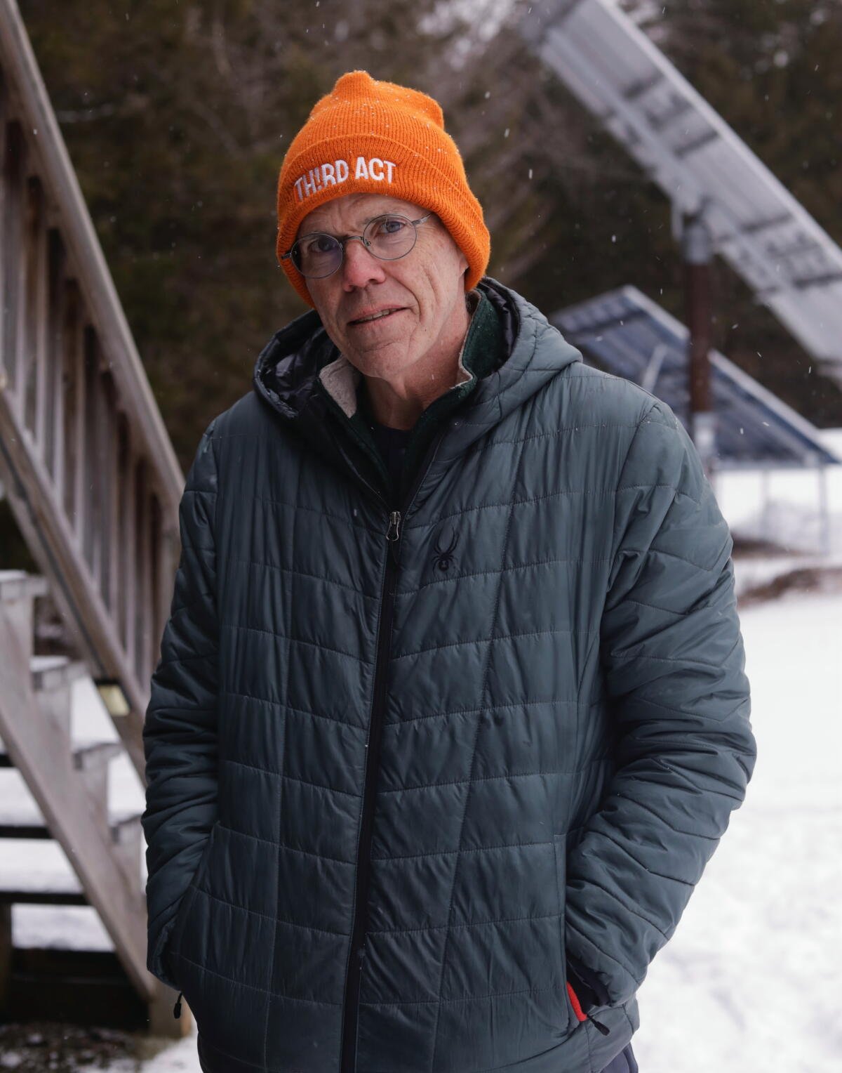 El ambientalista y autor Bill McKibben está organizando un evento global llamado Día del Sol el próximo año para promover la energía limpia.