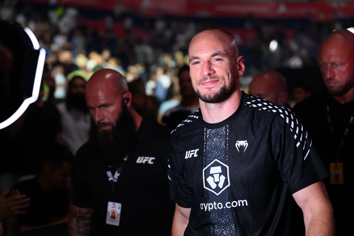 1 de agosto de 2026; Belgrado, Serbia; Uros Medic después de derrotar a Daniel Rodríguez (no se muestra) durante UFC Fight Night en el Belgrade Arena. Crédito obligatorio: Imagen según Haljestam-Imagn