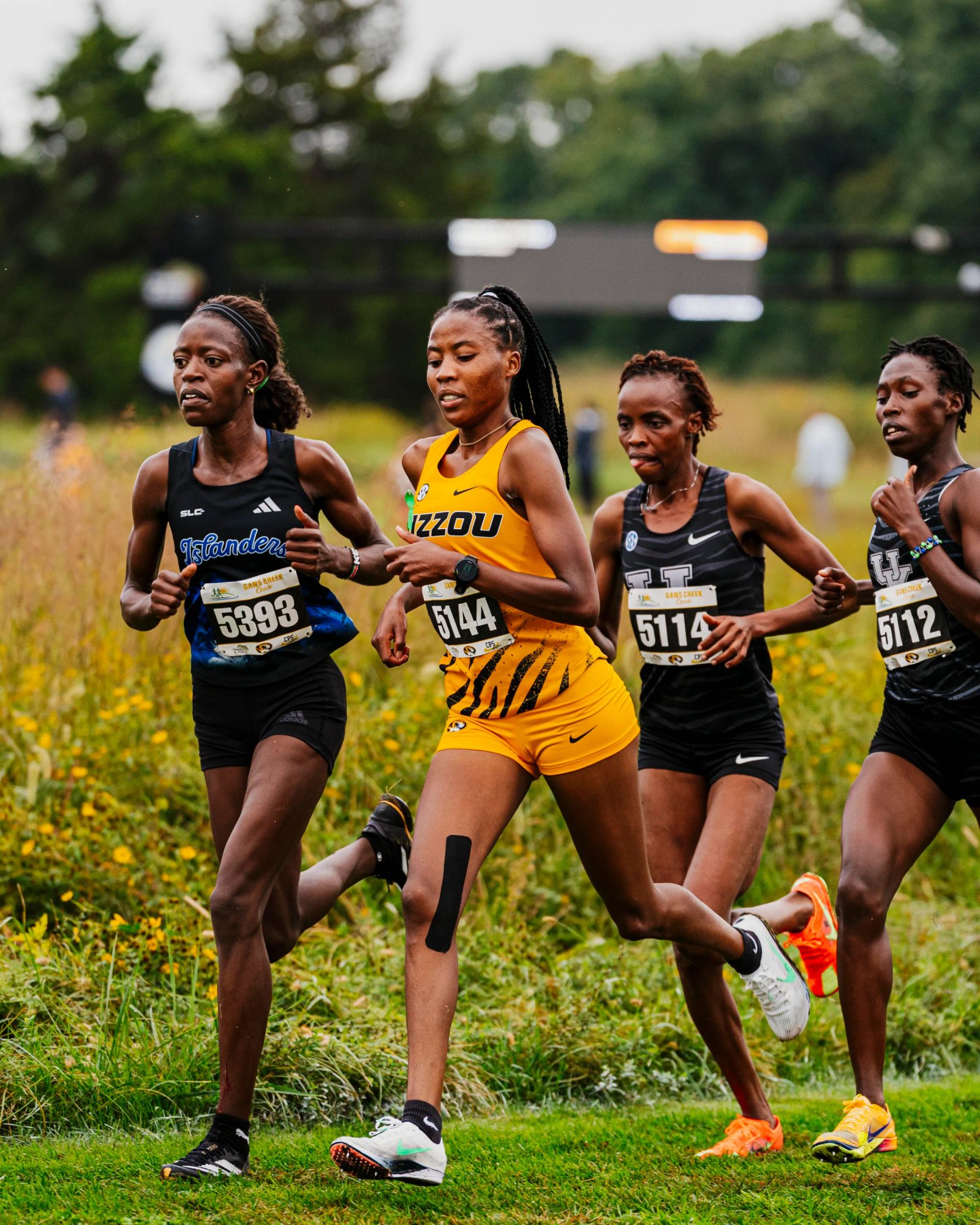 Monica Wanjiku terminó quinta en la general el viernes 25 de septiembre en el Gans Creek Classic en Columbia, Missouri.