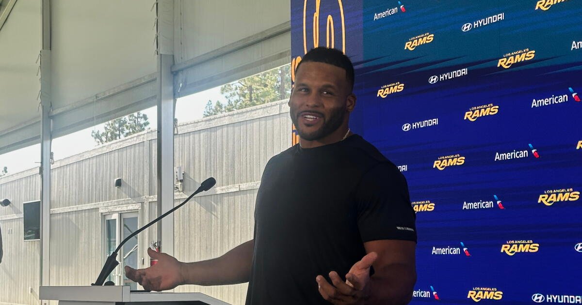 Aaron Donald no dirá si jugará en el primer partido de los Rams contra los 49ers