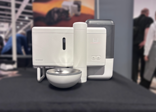 Este nuevo comedero automático para mascotas es básicamente un Instant Pot para gatos