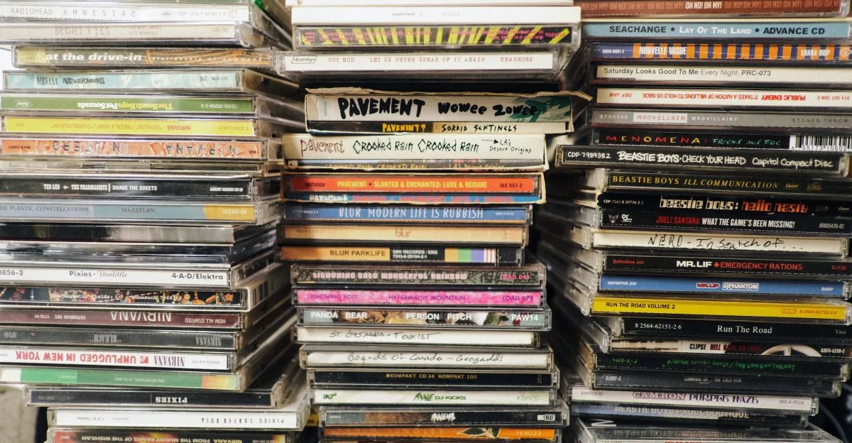 Las ventas de CD están en auge a medida que continúa el resurgimiento de los medios físicos