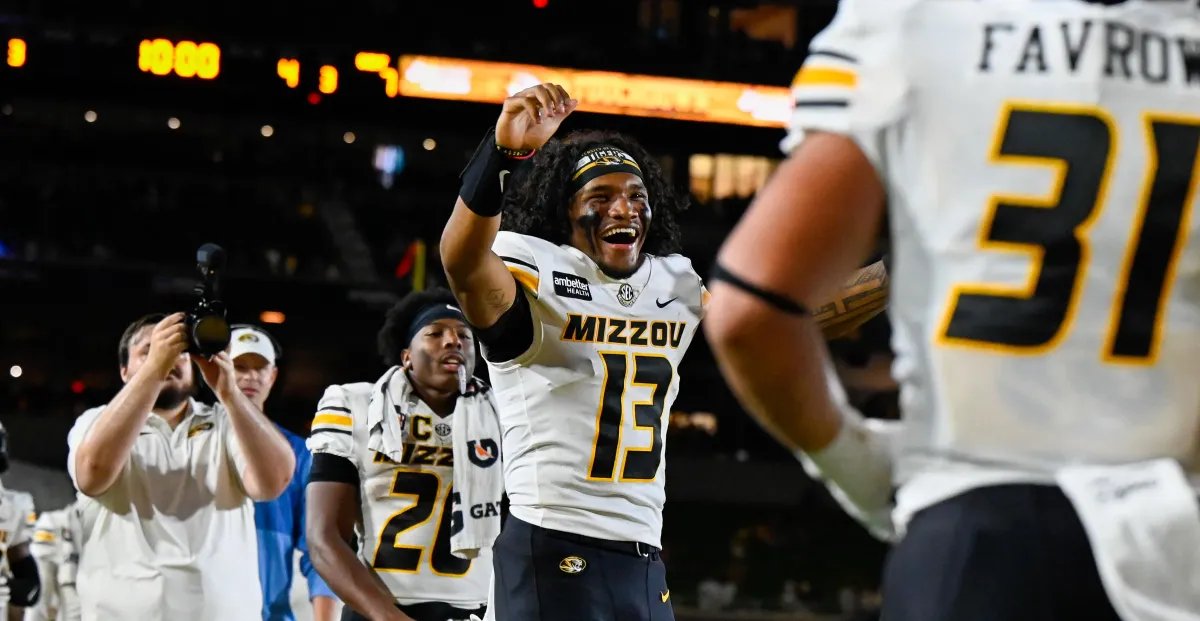 Mizzou Football MV3: Austin Simmons lidera la victoria en la apertura de la temporada