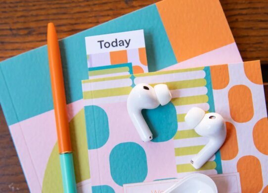 Todavía no hay AirPods con cámara y espero que siga así