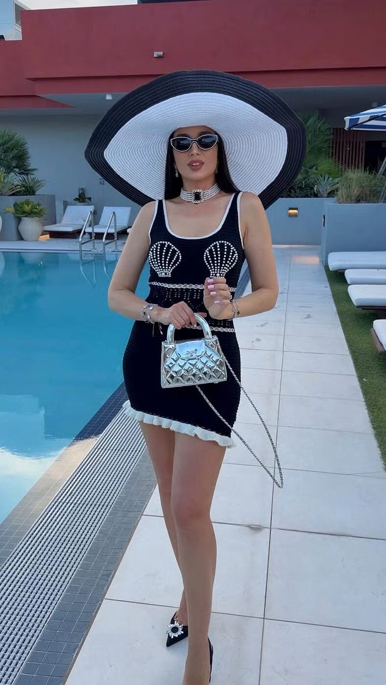 La Sra. Internacional Internacional de Ucrania, Irina Pesmertna, encanta el Gran Cordón en un evento exclusivo en Santa Mónica