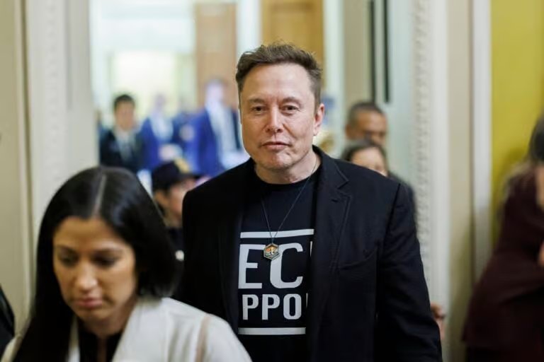 Elon Musk se reúne con los republicanos del Senado
