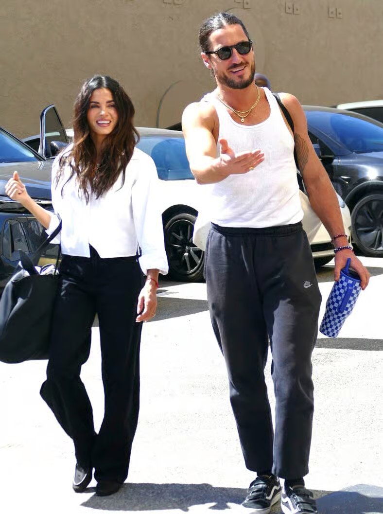 Jenna Dewan y Val Chmerkovskiy llegan al ensayo de DWTS del miércoles