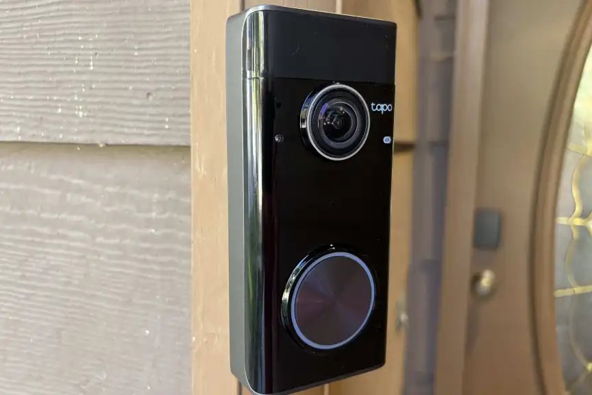 Timbre decorativo de madera 4K de Tapo.